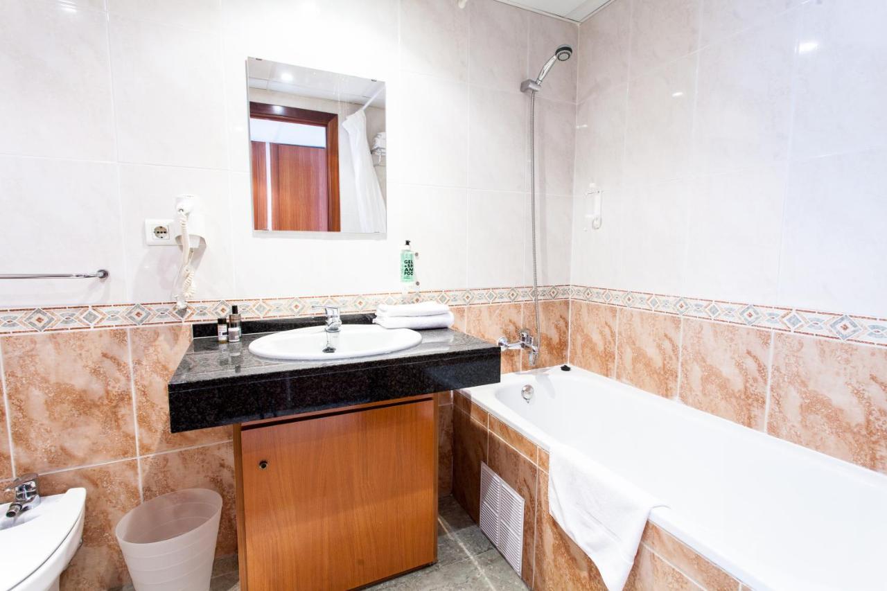 Hotel Calafell Platja Mar Bagian luar foto